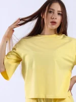 Жіноча футболка