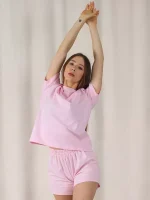 Літній жіночий костюм