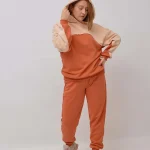 Жіночий спортивний костюм цегла