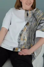 Жіноча футболка з розписом оверсайз - Зображення 4