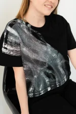 Жіноча футболка з розписом - Зображення 3