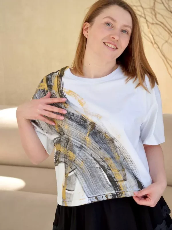 Футболка женская с росписью